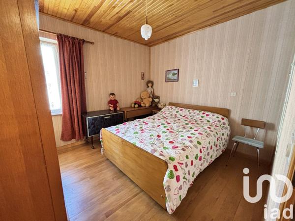 Maison 6 pièces de 95 m² à Vals-les-Bains (07600)