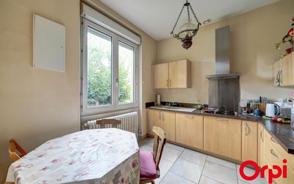 Maison à vendre    5 pièces • 79,50 m2 Caluire-et-Cuire