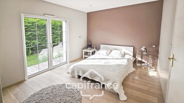 CHALON SUR SAONE, Maison/Villa 370 m², 11 pièces, piscine, dépendances sur 3325 m² de terrain