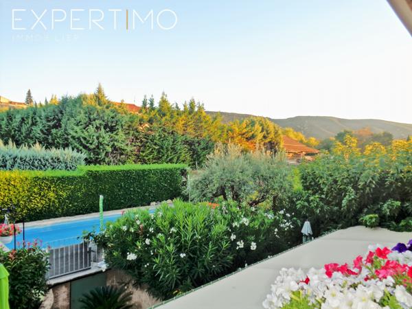 Bonnieux (84480) APPARTEMENT AVEC TERRASSE ET PISCINE AVEC VUE SUR LE VILLAGE DE BONNIEUX