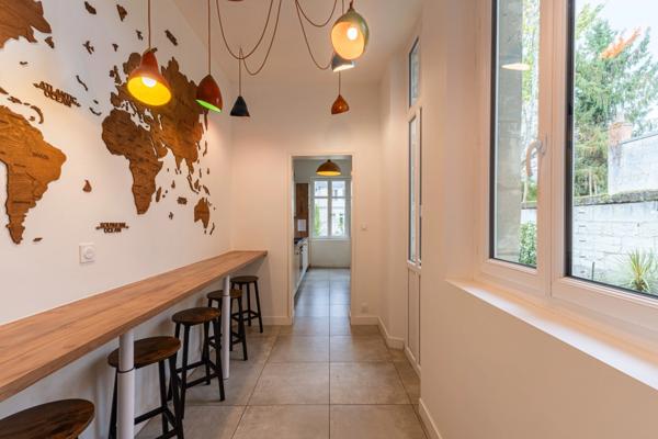 Maison de caractère de 264 m² avec maison secondaire de 64 m² au cœur de la ville de SAUMUR (49)