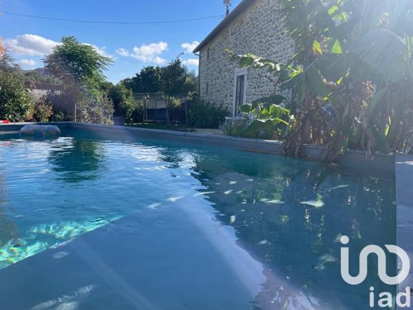 Maison traditionnelle 6 pièces de 152 m² à Tournon-sur-Rhône (07300)