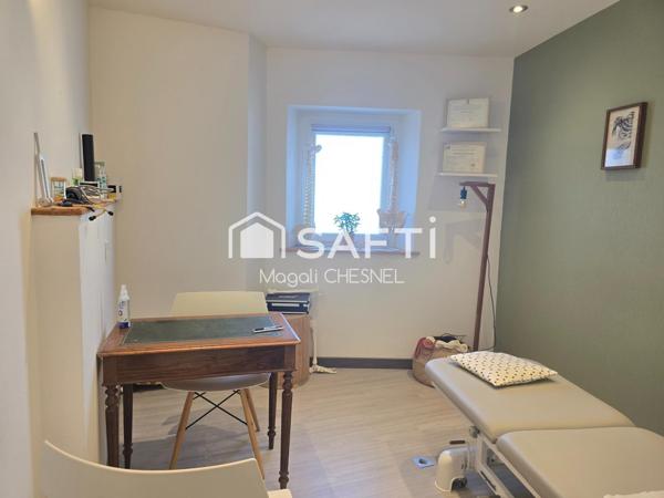 Immeuble d'environ 250 m² sur un terrain d'environ 287 m² à PLOUARET