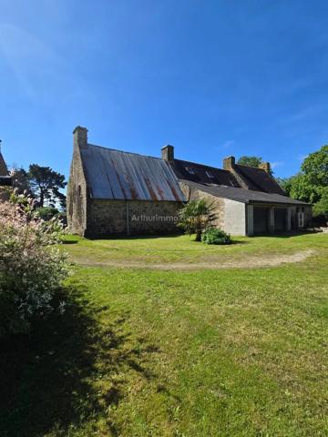 Vente                                                      Maison
                        
                     9 pièces                      190 m2                     à Languidic