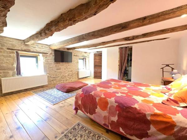 Vente                                                      Maison
                        
                     9 pièces                      190 m2                     à Languidic