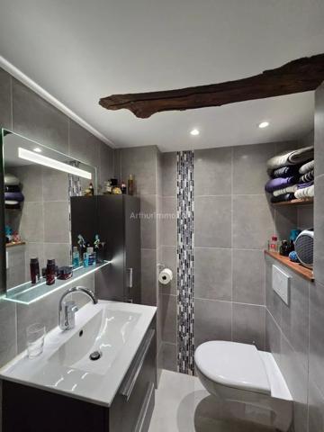 Vente                                                      Maison
                        
                     9 pièces                      190 m2                     à Languidic