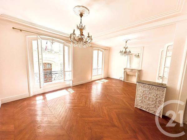Appartement F3 à vendre  3 pièces - 83,11 m 2   PARIS  - 75018