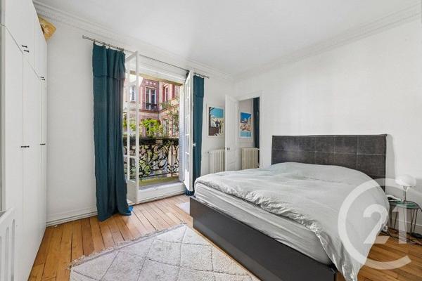 Appartement F3 à vendre  3 pièces - 83,11 m 2   PARIS  - 75018