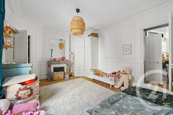 Appartement F3 à vendre  3 pièces - 83,11 m 2   PARIS  - 75018