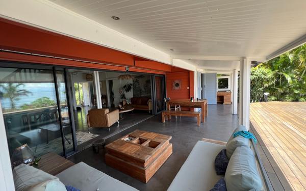 Maison à vendre    7 pièces • 200 m2 Saint-Pierre