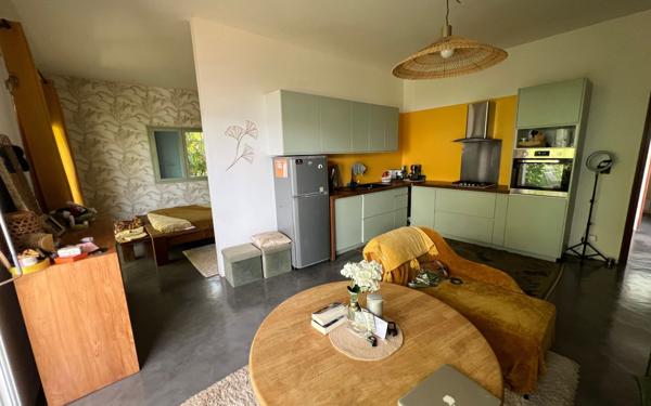 Maison à vendre    7 pièces • 200 m2 Saint-Pierre