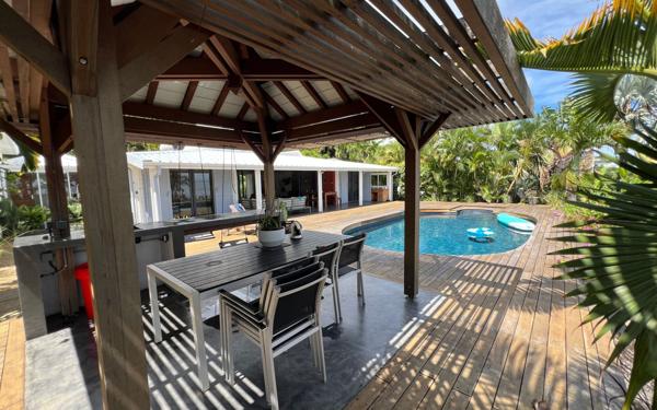 Maison à vendre    7 pièces • 200 m2 Saint-Pierre