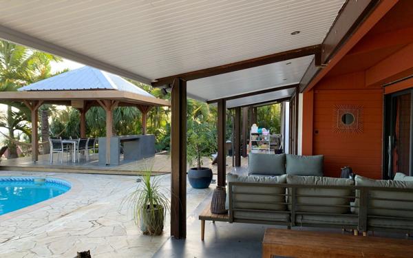 Maison à vendre    7 pièces • 200 m2 Saint-Pierre