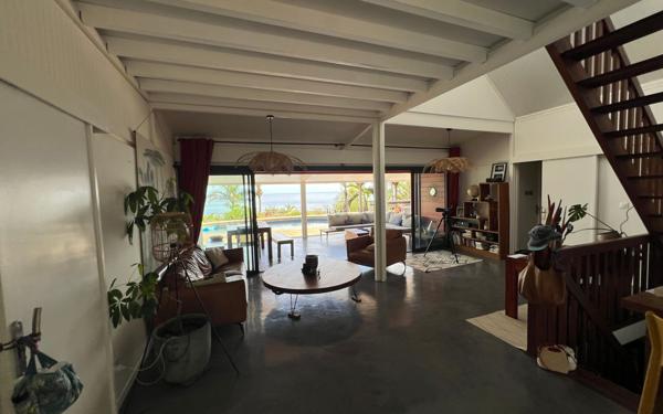 Maison à vendre    7 pièces • 200 m2 Saint-Pierre