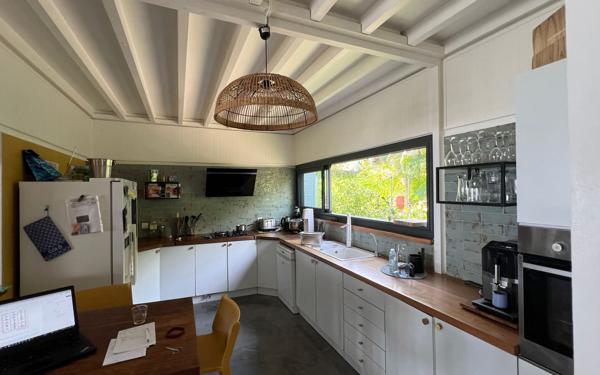 Maison à vendre    7 pièces • 200 m2 Saint-Pierre