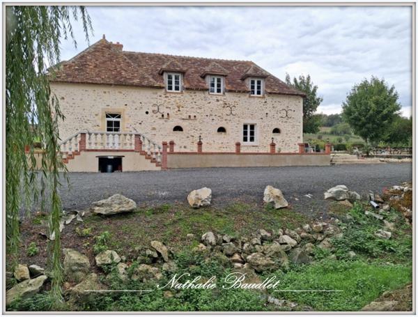 Brûlon (72350) Ancien moulin de 9 pièces (7 chambres) sur 4965m² de terrain