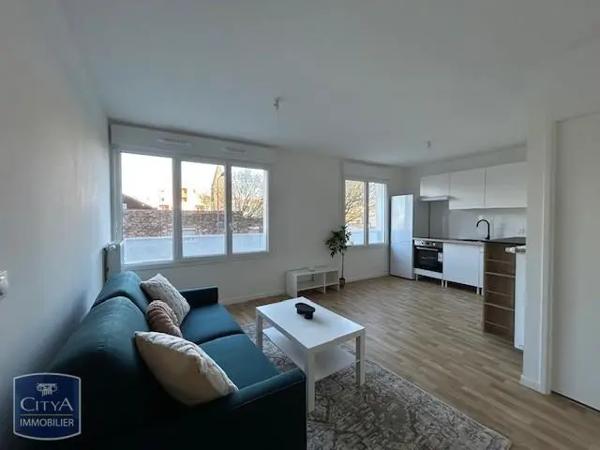 Appartement à louer 1 pièce 30.6m² Cergy (95000)