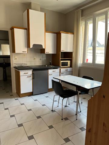APPARTEMENT MEUBLE A LOUER A SAINT QUENTIN 02100.