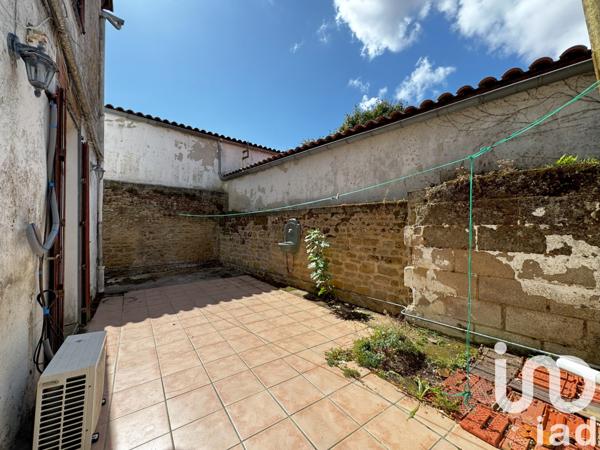 Maison à vendre 7 pièces 158 m² Fontenay-le-Comte