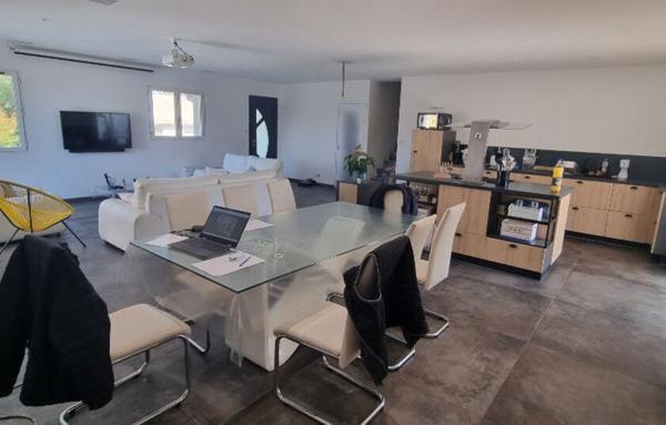 Maison rénovée avec partie indépendante de 60m2