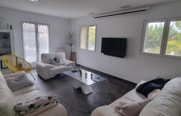 Maison rénovée avec partie indépendante de 60m2