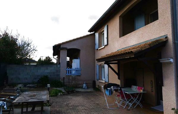 Maison rénovée avec partie indépendante de 60m2