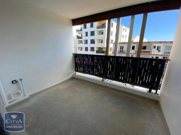 Appartement à louer 1 pièce 32.77m² Le Tampon (97430)