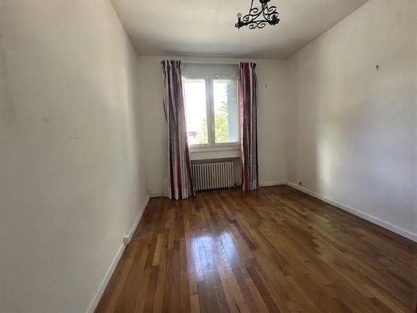 Annexe + parking + appartement