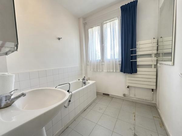 Annexe + parking + appartement
