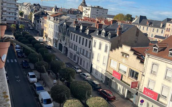 Appartement à vendre    3 pièces • 82,70 m2 Tarbes