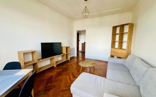 Appartement à vendre    3 pièces • 82,70 m2 Tarbes