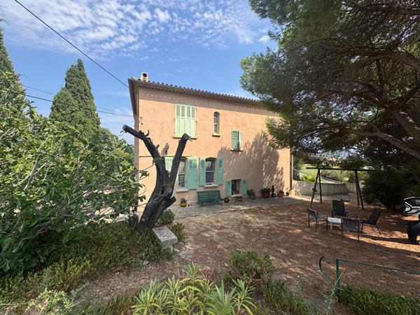 Bastide Liouquet La Ciotat 9 pièces