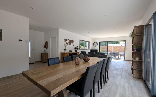 Maison à vendre    4 pièces •  Les Mathes