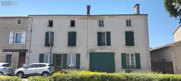 Maison à vendre à Brioux-sur-Boutonne dans les Deux-Sèvres (79170), ref : MR13263