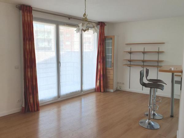 Tourcoing Quai de Charbourg appartement T2 avec balcon et parking