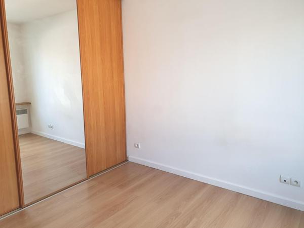 Tourcoing Quai de Charbourg appartement T2 avec balcon et parking