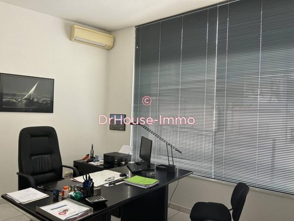 Bureau à vendre 6 pièces de 180 m²