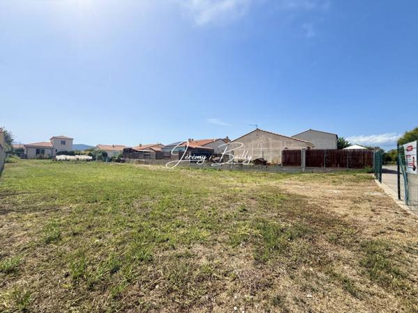 Terrain à vendre de 1 087 m²