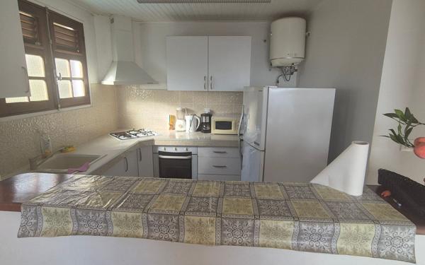 Immeuble à vendre    11 pièces • 245 m2 Fort-de-France