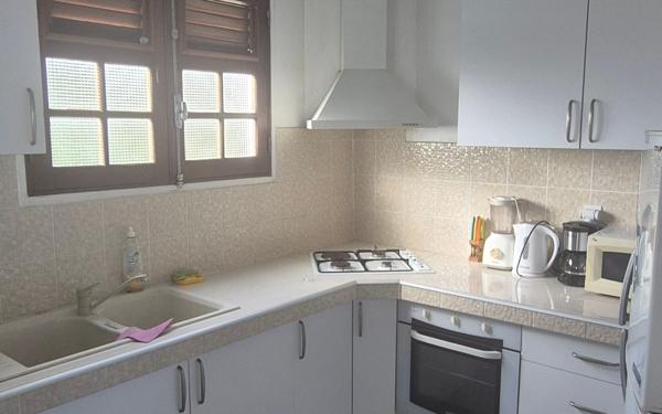 Immeuble à vendre    11 pièces • 245 m2 Fort-de-France