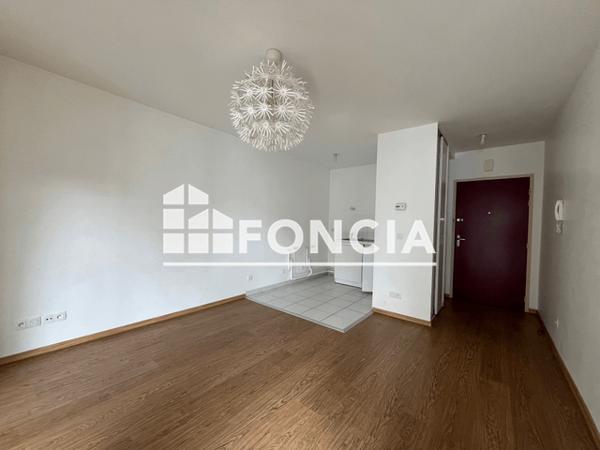 Location Studio 33.33 m² - 149 RUE NATIONALE Cholet 49300