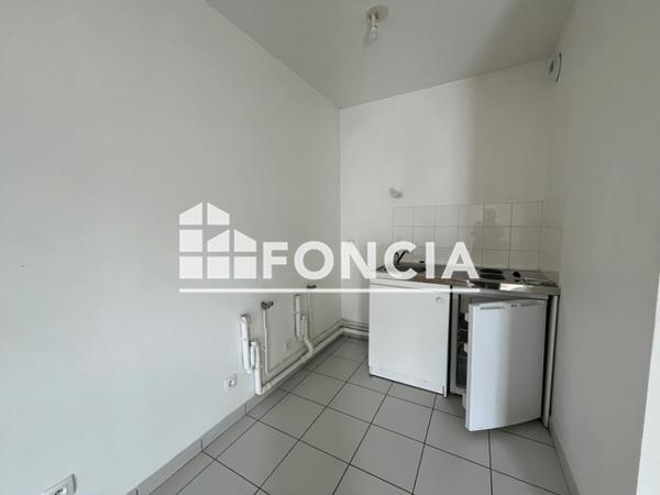 Location Studio 33.33 m² - 149 RUE NATIONALE Cholet 49300