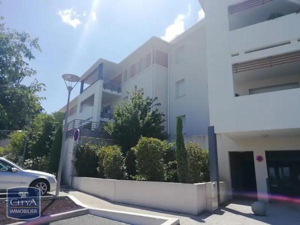 Appartement à louer 2 pièces 41.45m² Villeneuve-lès-Avignon (30400)