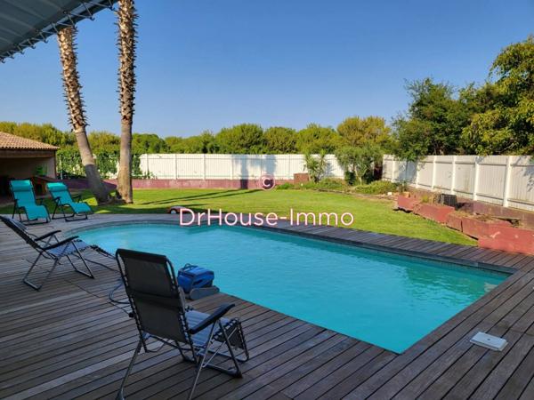 Maison à louer 5 pièces de 200 m²