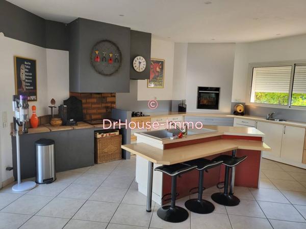 Maison à louer 5 pièces de 200 m²