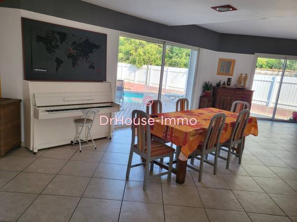 Maison à louer 5 pièces de 200 m²