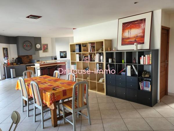 Maison à louer 5 pièces de 200 m²