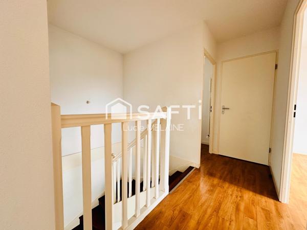 Maison avec jardin, à proximité des écoles et du tram A