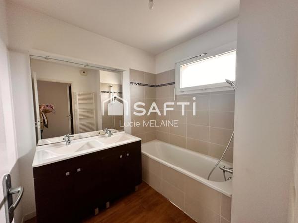 Maison avec jardin, à proximité des écoles et du tram A