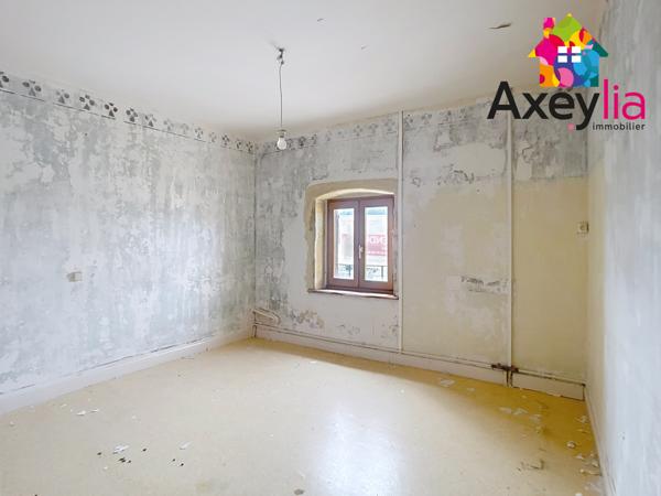 Cuinzier (42460) A VENDRE - CUINZIER - LOGEMENT T3 À RÉNOVER DE 70M2